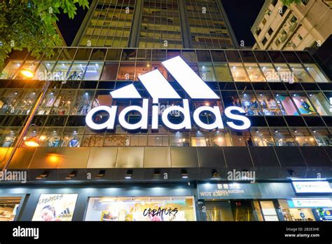 adidas hong kong stores.